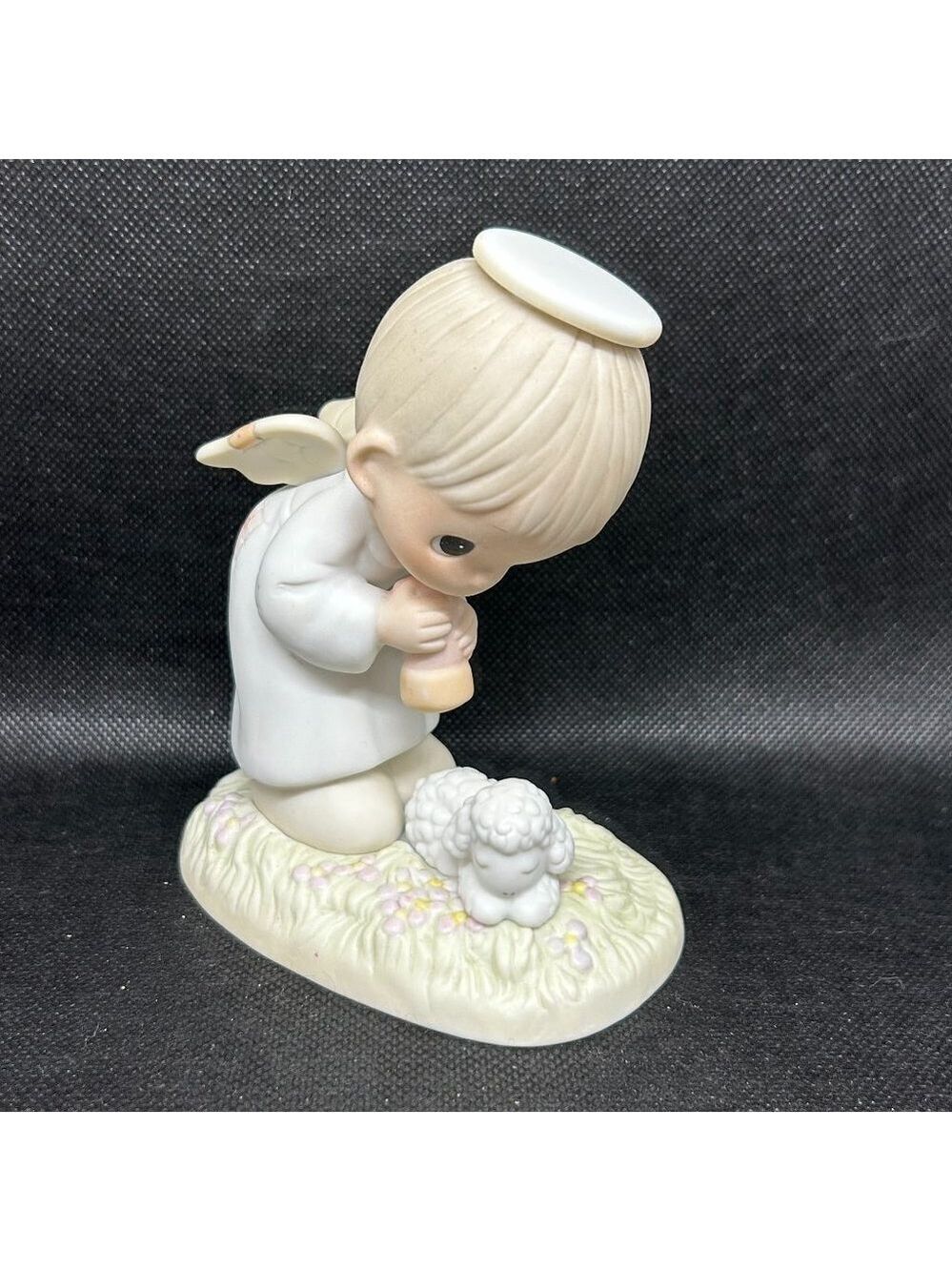 PRECIOUS Moments "God's Ray of Mercy" 1984 Members only figurine